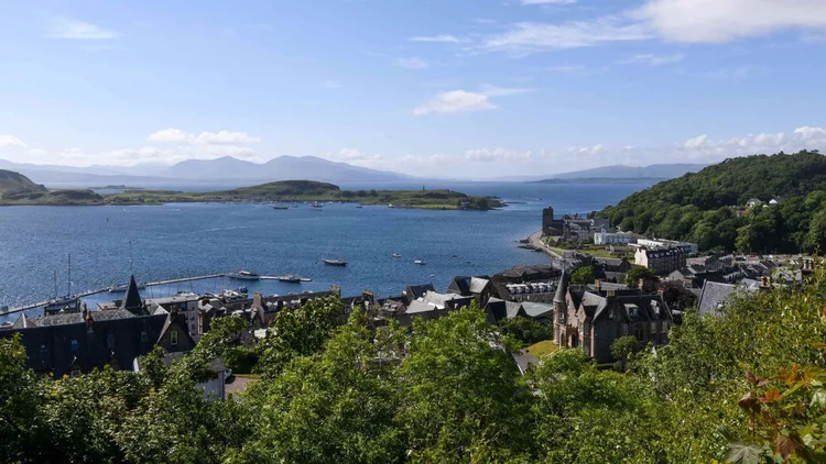 Oban’s harbour and bay with the islands beyond, on the Oban and Glencoe day tour from Glasgow