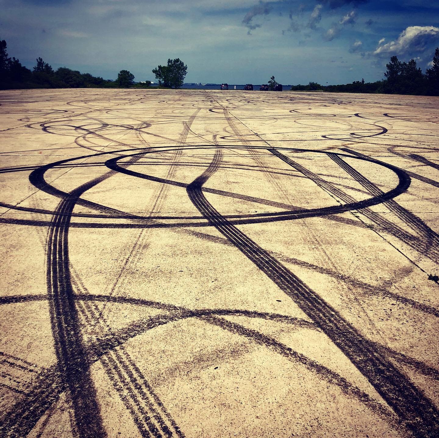 Donuts of forgotten dreams. #race #racing #racetrack #nyc #car #carculture #pavement #nyc #street #graphic #abstract #musclecar #monstercar #nyc #brooklyn #donuts