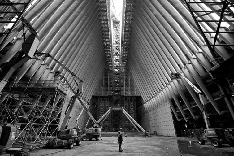 On Site Presentations, Entertainment + Tours