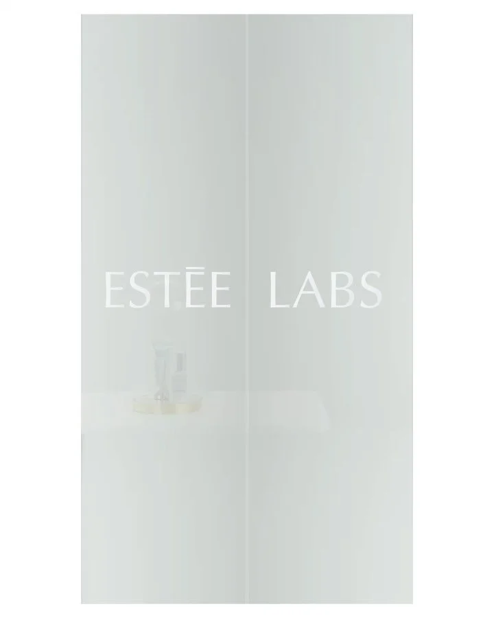 EST&Eacute;E LABS | @esteelauder_es 

Starring @natalia_sanchezsv 
Estee Lauder Team: @gabiantonanzas @nikolrobles 

Director | Producer: @merolabr.collective 
Creative Direction: @etcetera_creative @merolabr.collective 
DoP: @jor__martinez 
Camera O