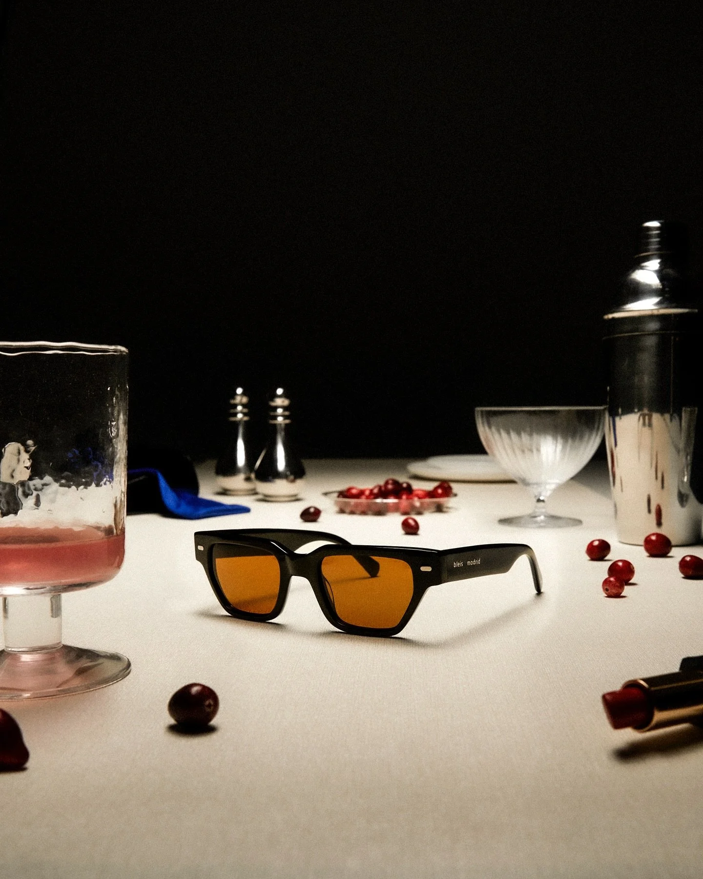 Inspired by | @archywelfare 

Creative Directors: @etcetera_creative &amp; @merolabr.collective 
Art Director: @etcetera_creative 
Production: @merolabr.collective 
Photographer: @annabanaan 
Postprod: @annabanaan