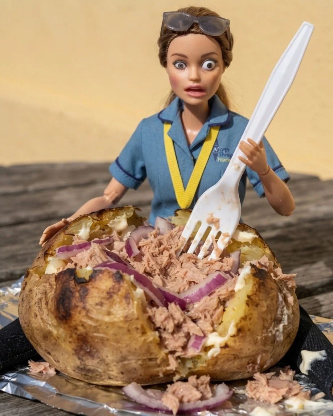 Happy lunchtime! Is there anything better than a tuna jacket potato?

🌻🌻🌻
#northshropshirehomecare #Homecare #Shropshire #whitchurch #wem #prees #UK #NorthShropshire #WhitchurchShropshire #Wem #ShropshireCare #HomeCareUK #CareWorkerLife