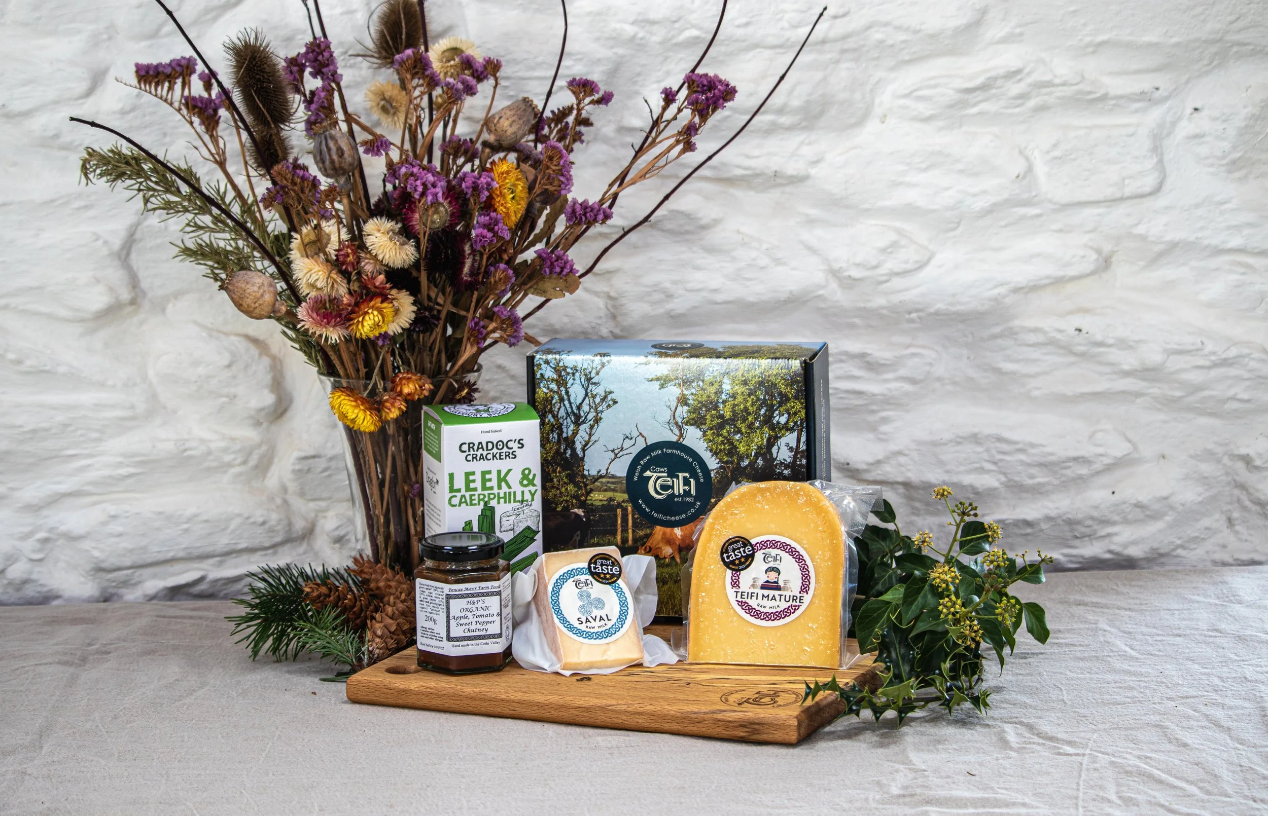 KC-Teifi-Christmas-Hamper-2026-5.jpg
