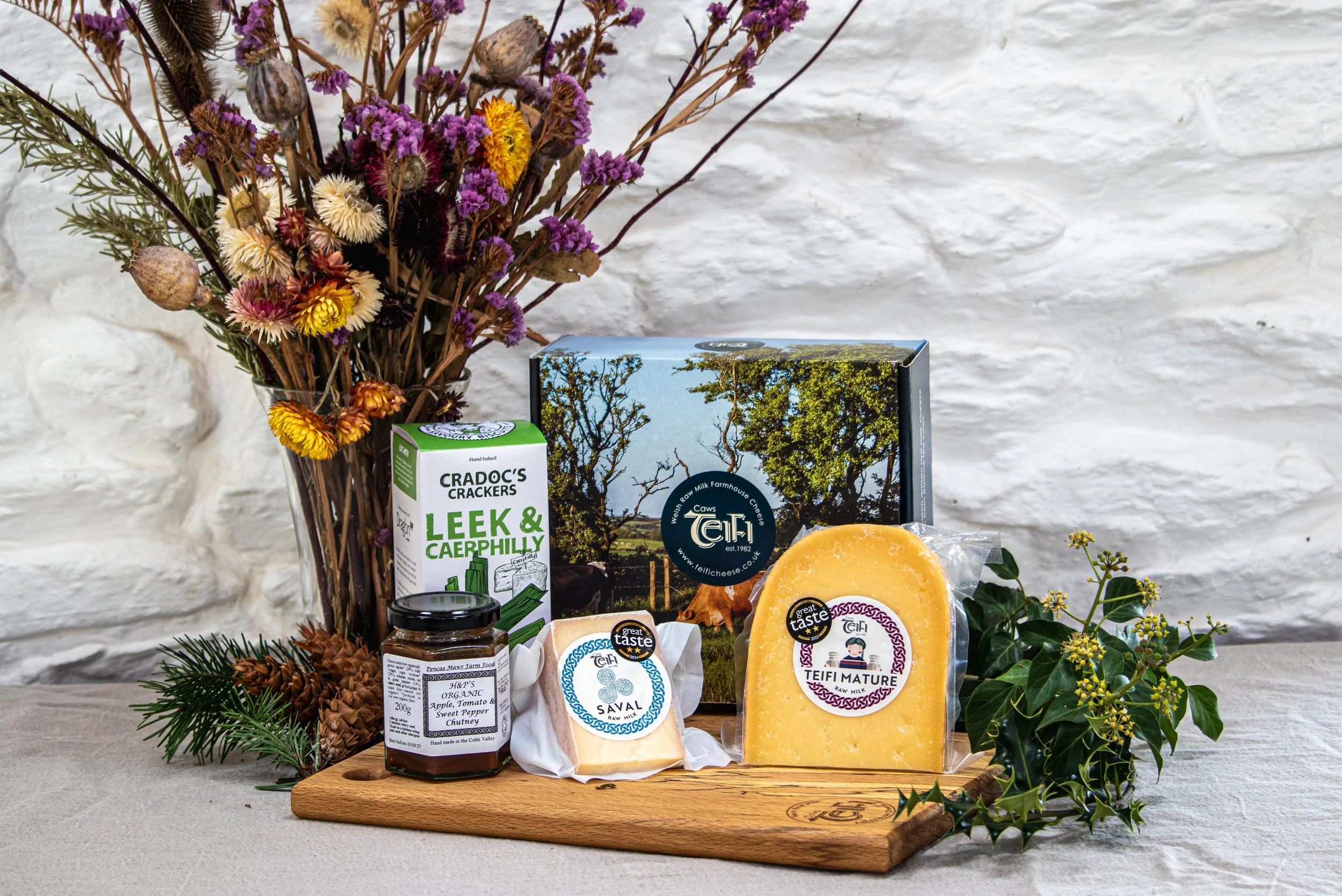 KC-Teifi-Christmas-Hamper-2026-3.jpg