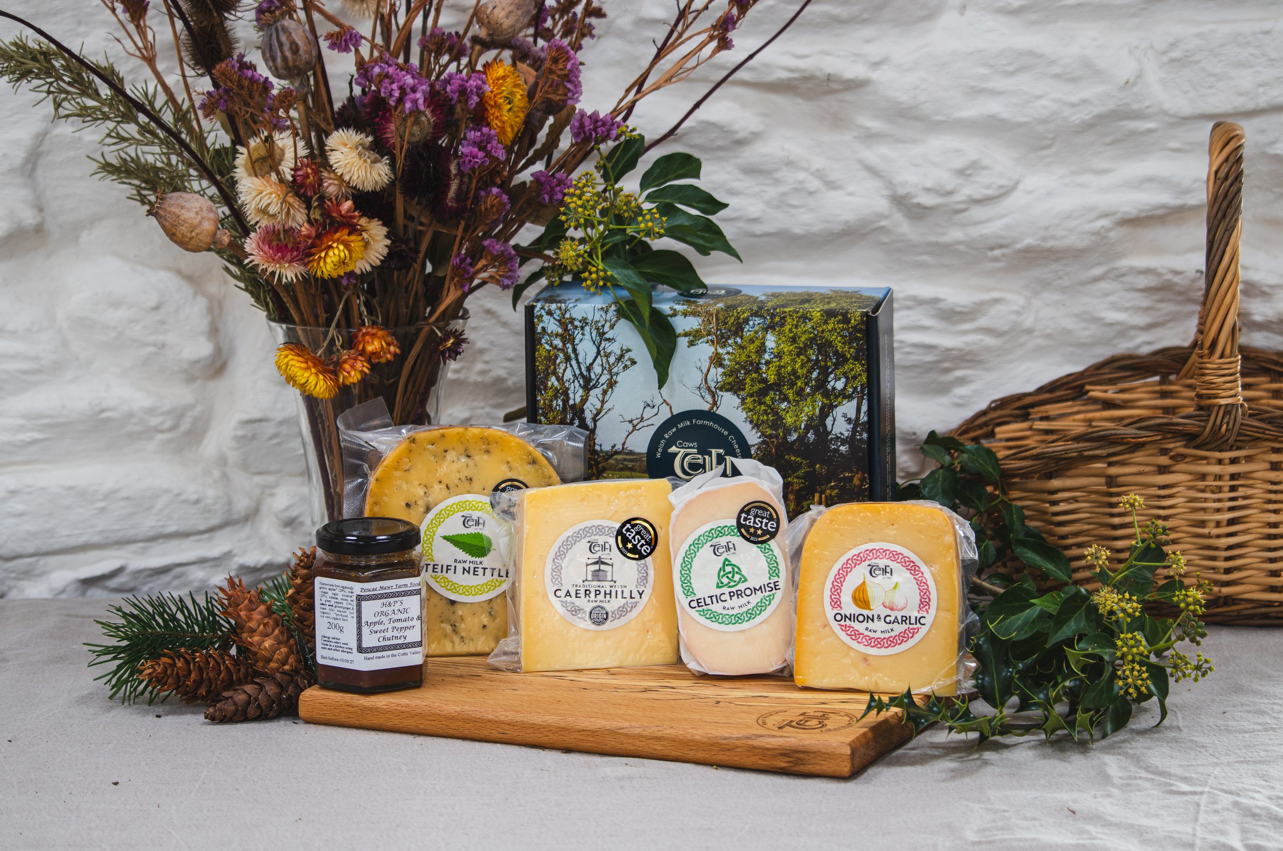 KC-Teifi-Christmas-Hamper-2026-10.jpg