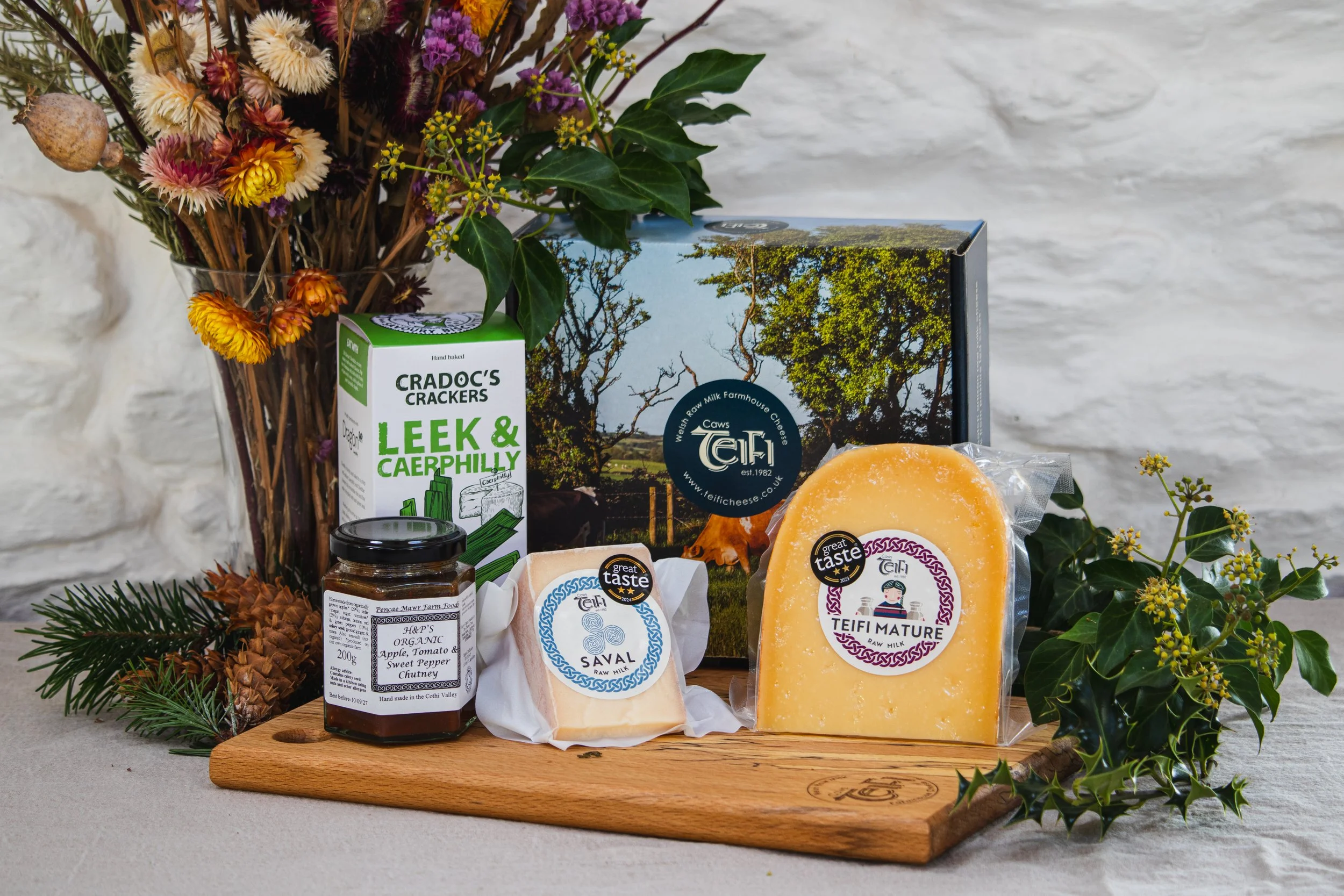 KC-Teifi-Christmas-Hamper-2026-7.jpg
