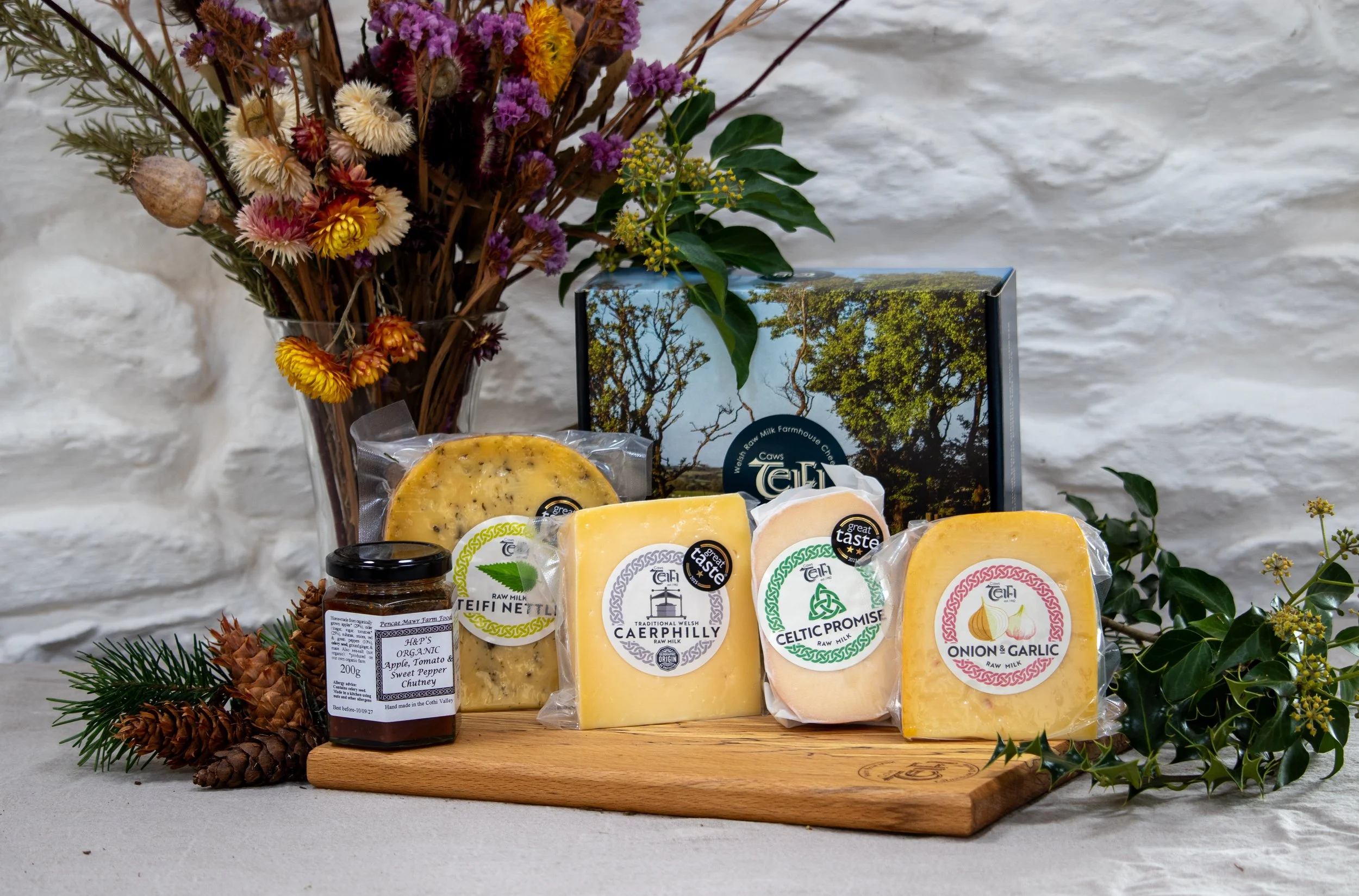KC-Teifi-Christmas-Hamper-2026-14.jpg