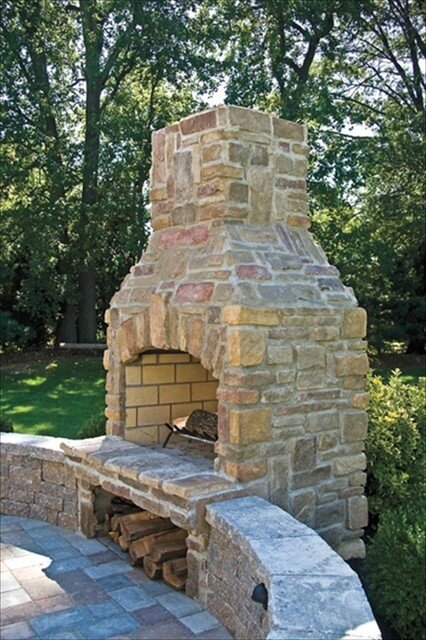 outdoor asher fireplace and wall with cap.jpg