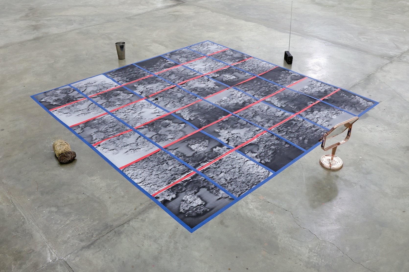 Didascalias, 2024 / Installation view in the ‘Puerto Caribe’ curated by Manuel Vásquez-Ortega in PLATABANDA, Caracas, Venezuela / Photograph: Leonardo Martínez Hlawacz. / Courtesy the artist and PLATABANDA / © Ernesto Rivera.