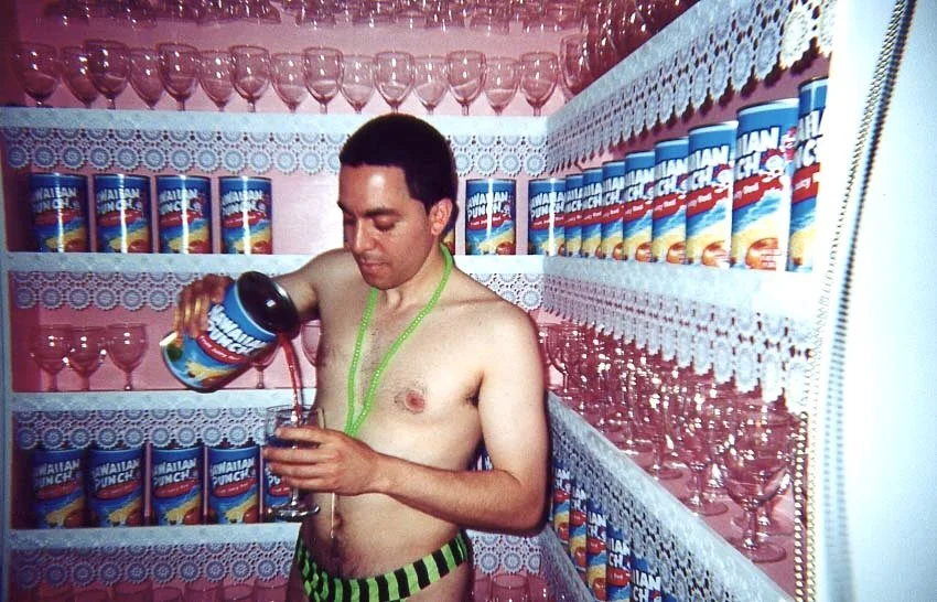  Nicolás Dumit Estévez,  The Fountain of Youth , 2001 ,  performance / Photo: María Alós  