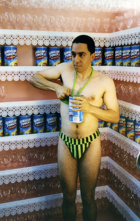  Nicolás Dumit Estévez,  The Fountain of Youth , 2001 ,  performance / Photo: María Alós  