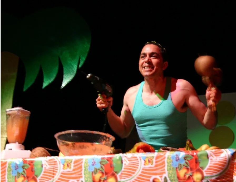  Nicolás Dumit Estévez,  Las Frutas Tropicales , 1999-2001 / Photo: Paco Cao 