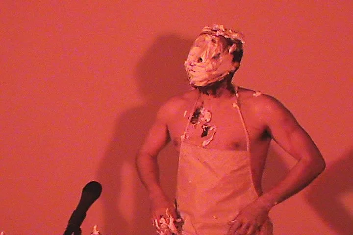  Nicolás Dumit Estévez,  Good Enough to Ea t, 2001-, performance 