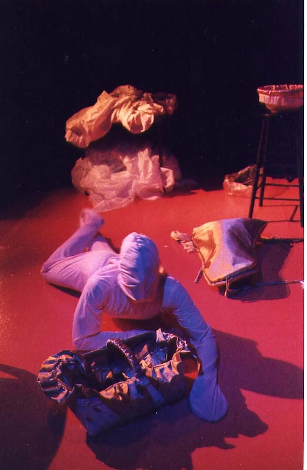  Nicolás Dumit Estévez,  Cavum Gloriosum , 2001, performance / Photo: Marco Fedele di Catrano 