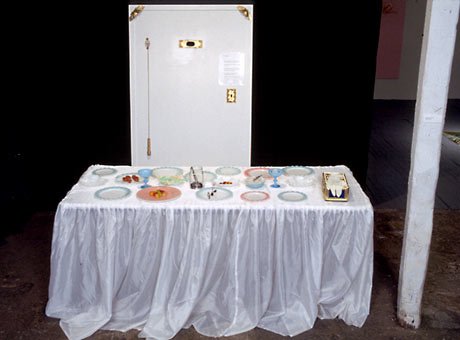  Nicolás Dumit Estévez,  Uvulations , 2001, performance 