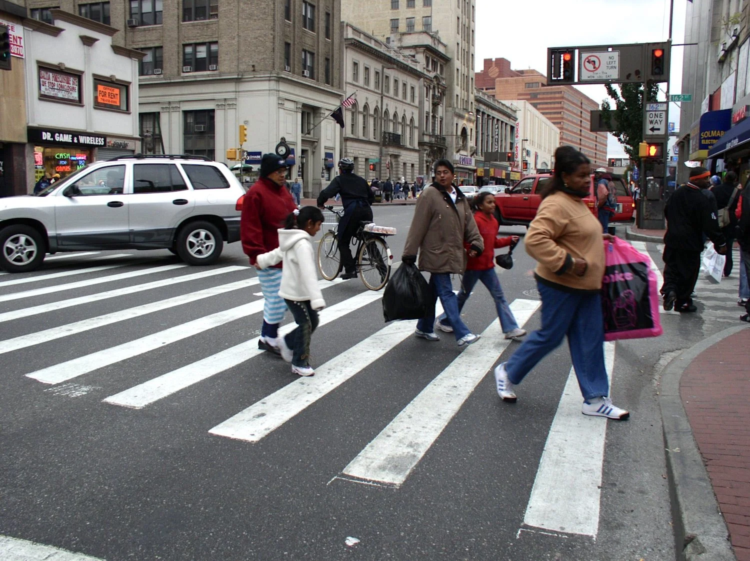  Nicolás Dumit Estévez,  Opening Spread , 2004 / Photo Benigno Veraz 