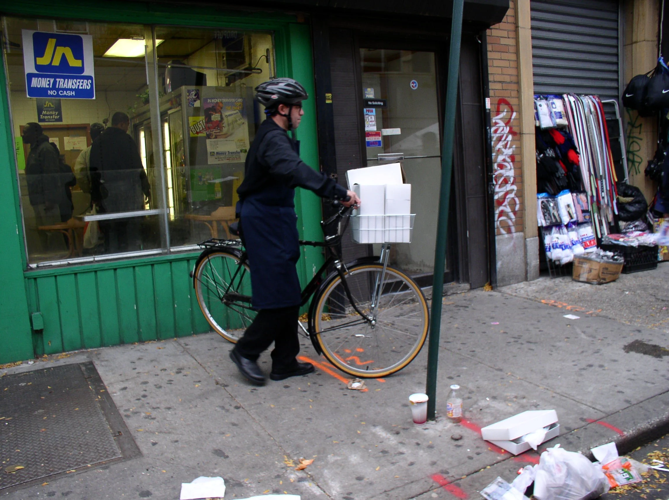  Nicolás Dumit Estévez,  Opening Spread , 2004 / Photo Benigno Veraz 