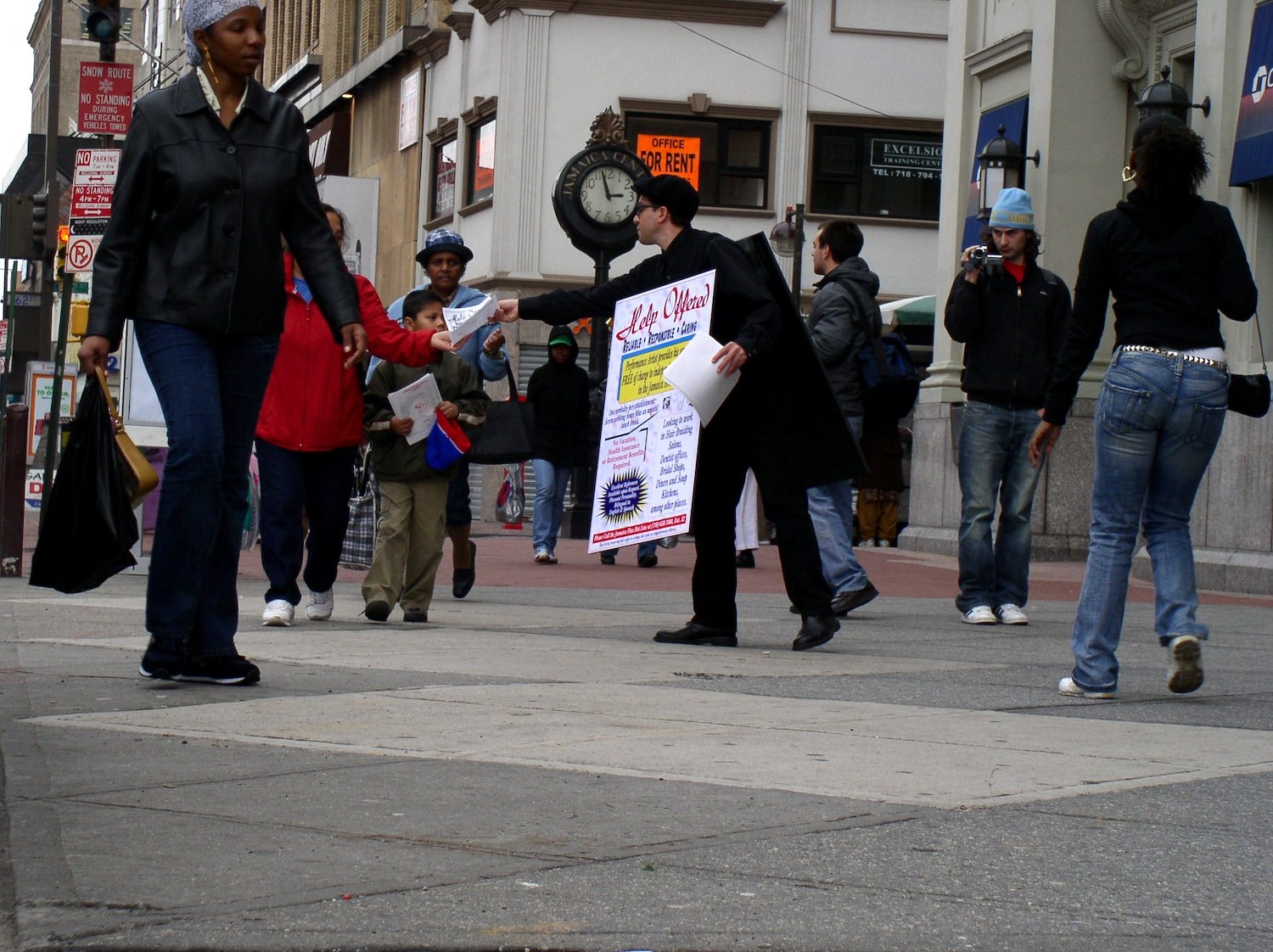  Nicolás Dumit Estévez Raful,  Help Offered , 2004 / Photo: Benigno Veraz 