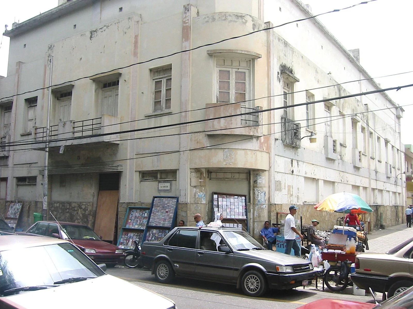  Nicolás Dumit Estévez,  Viewing , 2006 