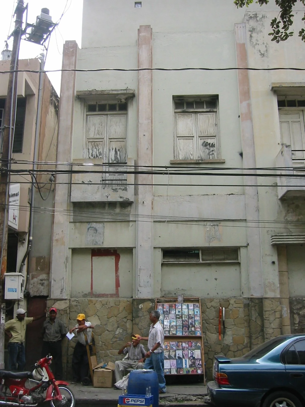  Nicolás Dumit Estévez,  Viewing , 2006 