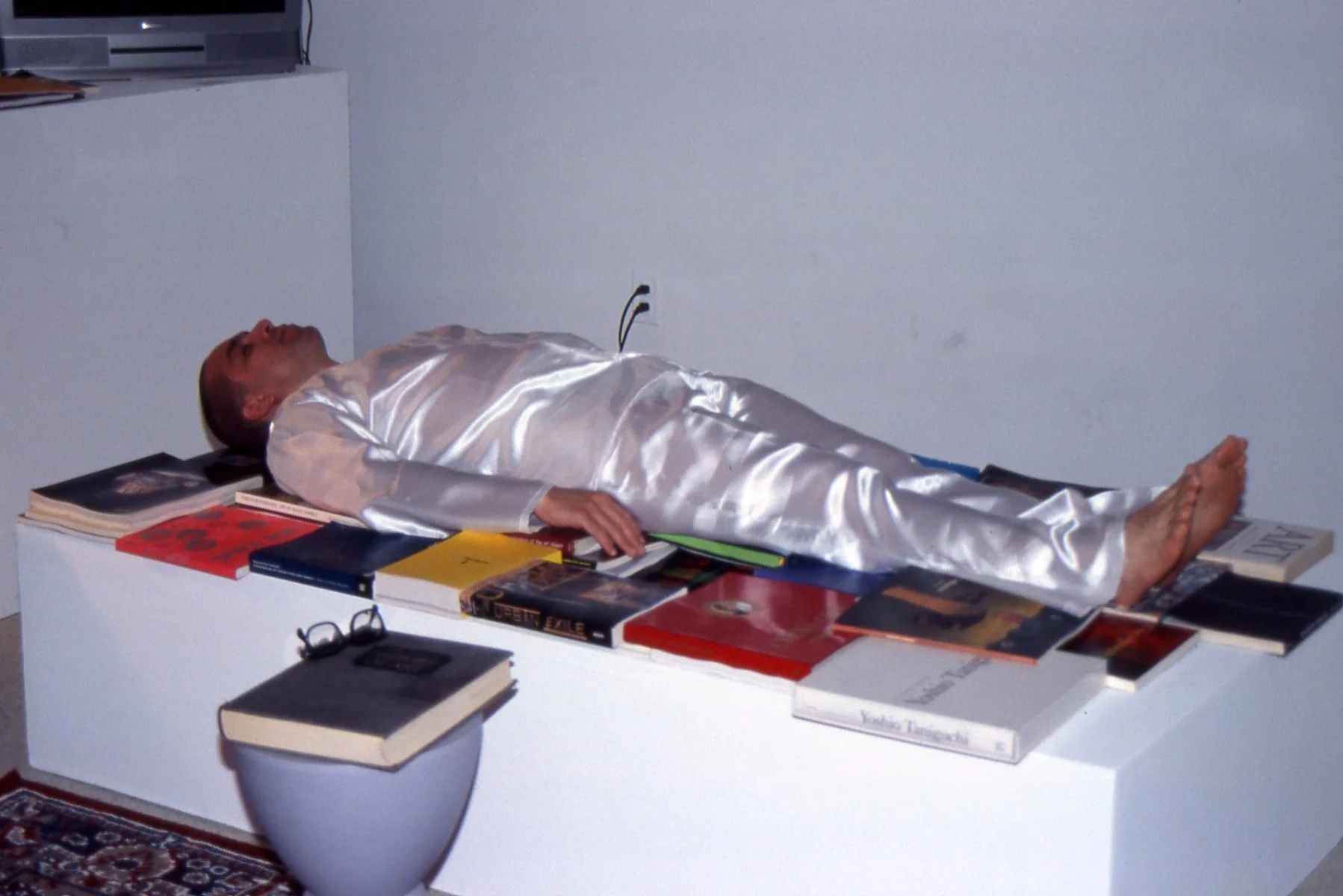  Nicolás Dumit Estévez,  For Art’s Sake , 2004-2007 / Photo: Ryan Barger 