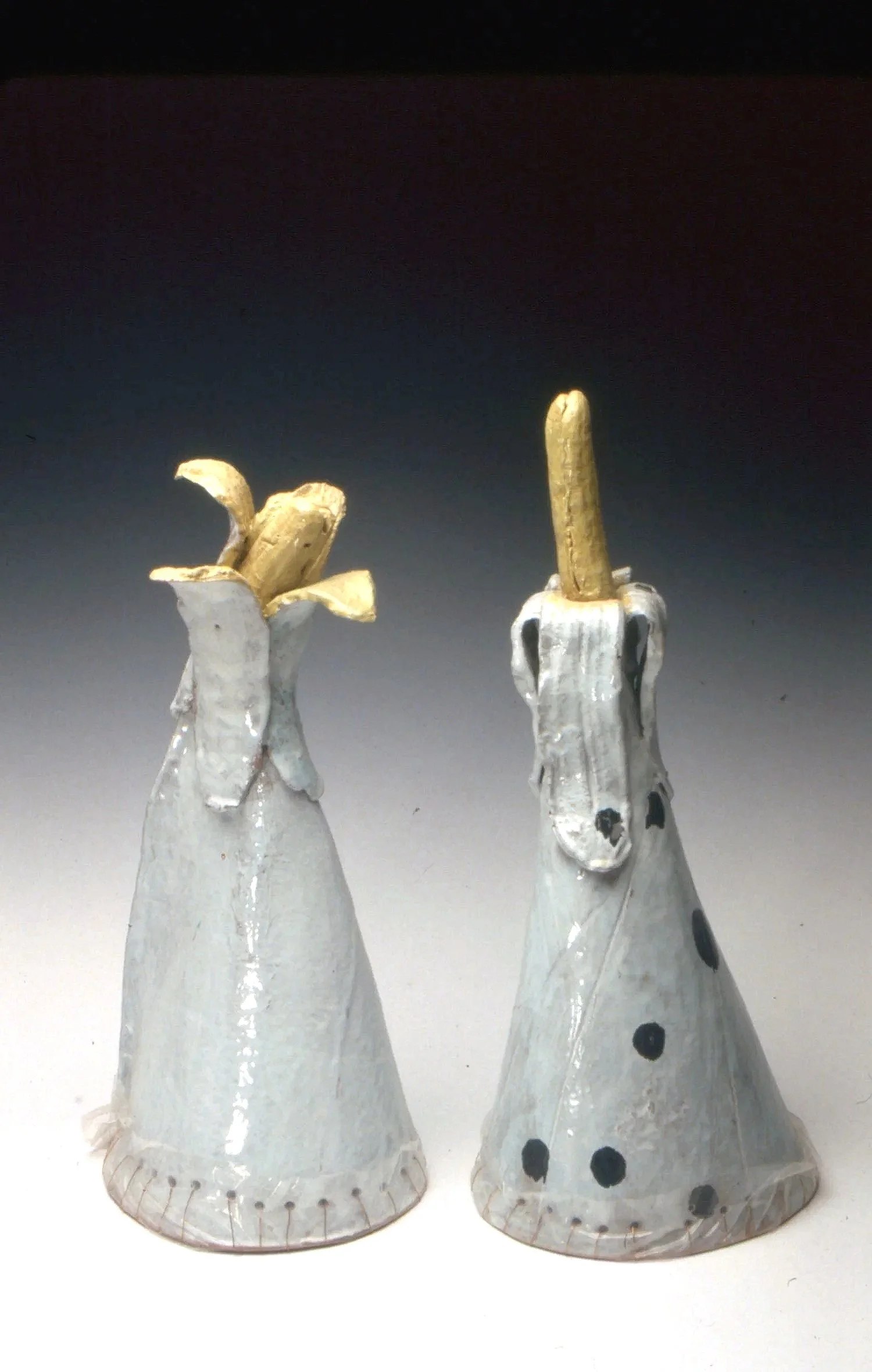  Nicolás Dumit Estévez,  Excuse me , 1999, paper clay / Photo: Keith Renner  