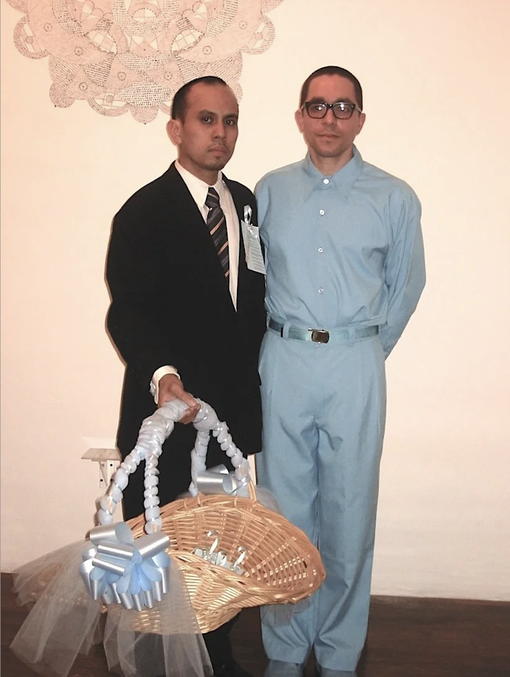  Nicolás Dumit Estévez,  Recuento de mis 15 , 2003   / Edwin Ramoran (left)  