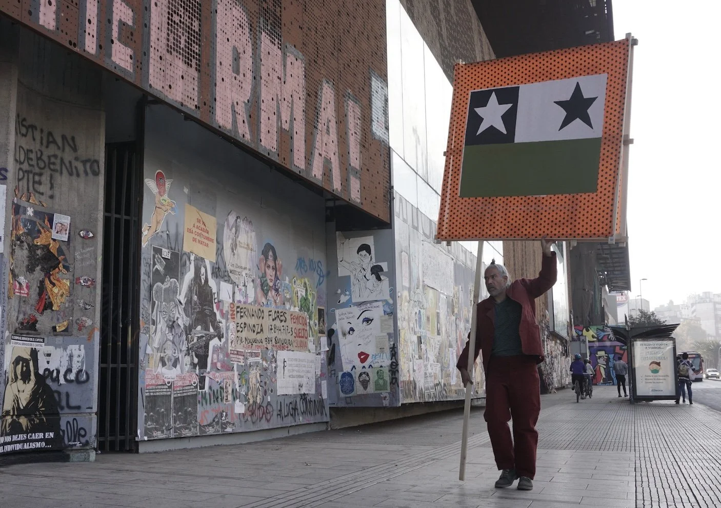  Ciro Beltrán,  ReConstitución , 2021, performance / Photo: Rodrigo Cociña  