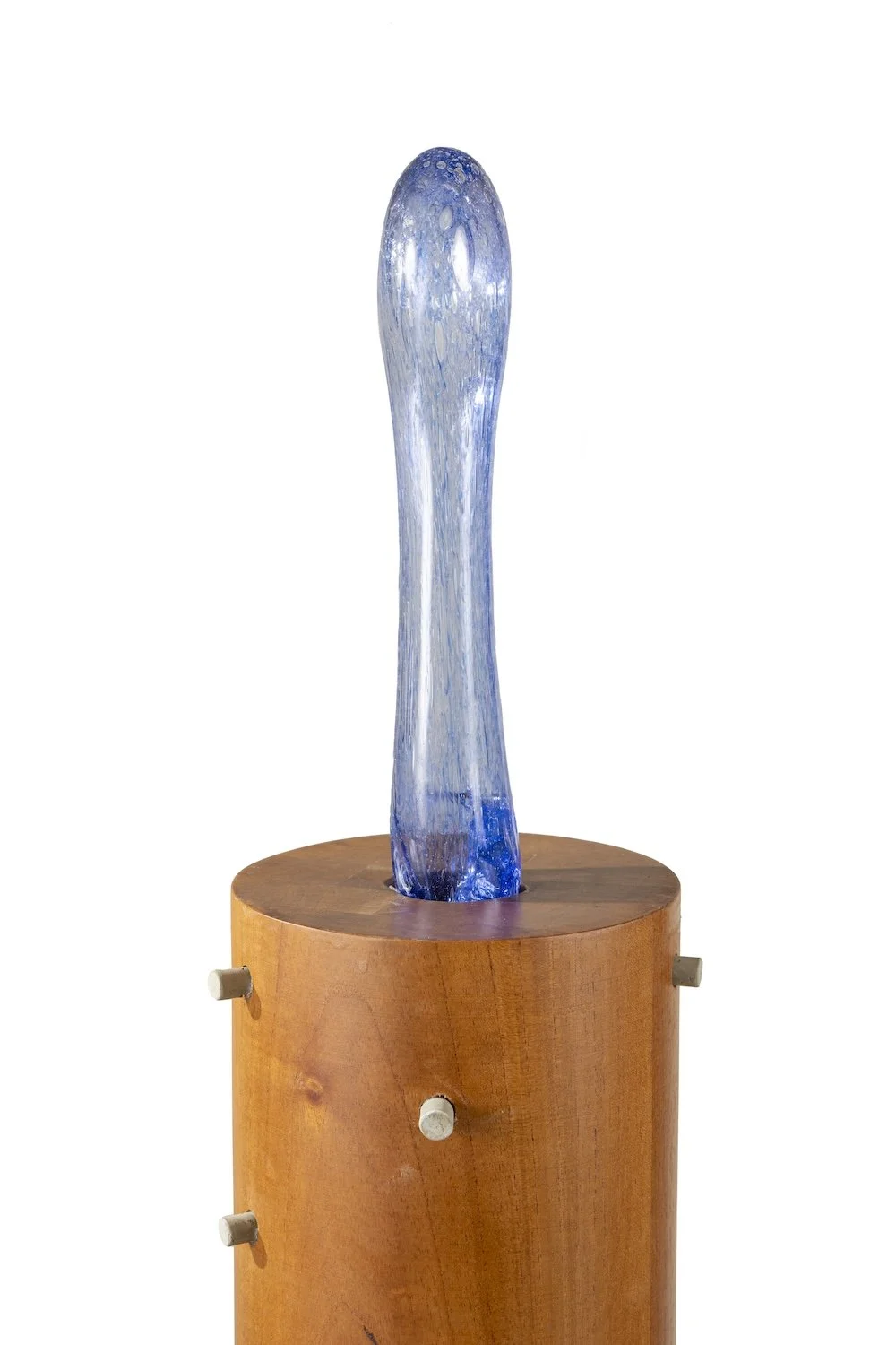   Paved Paradise III (detail) /  Serie: Tropicaribastral , 2025 / Cedar Wood, cast cement, blown glass, 22 cm diameter x 115 cm / Photo: Mariano Hernández 