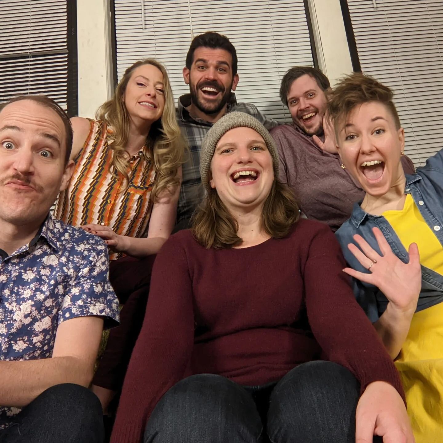 It's cold outside... Warm up with laughter
Come see a comedy show this week
Thu 8pm @the_annoyance 
Fri 7pm @thenewporttheater 
Sat 8pm &amp; 10pm @comedyshrine 

#laughteristhebestmedicine #justkeepgoing #getoffthecouch #dreamjob #smilingismyfavorit