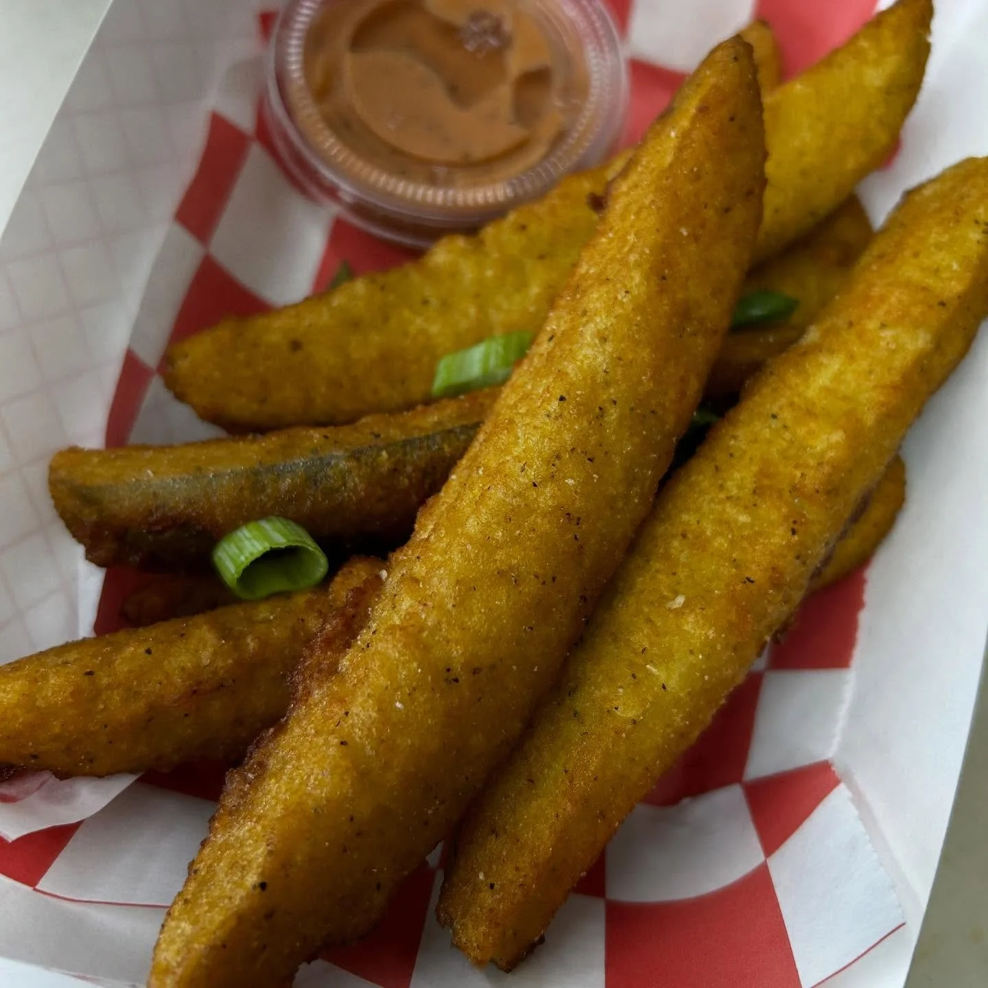 Fried Pickle (gf) are on special for 2 Days!! Crunchy and delicious and served with chipotle ranch dipping sauce. Get it today at @humaneohio from 11:30-2pm.  #vegan #veg #plantbased #vegantoledo #ohiovegan #michiganvegan #veganfoodshare #friedpickle