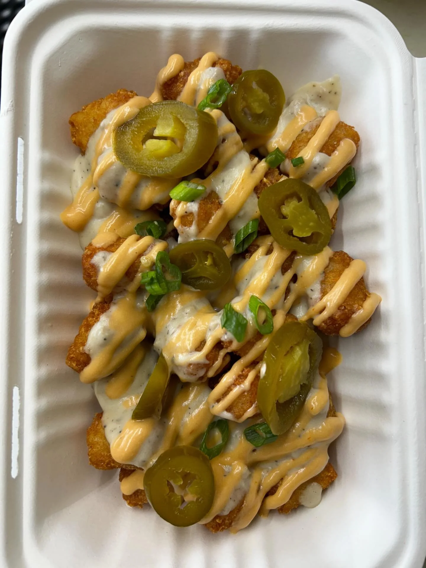 All the delicious things to eat! Breakfast Dog or Totchos on special tonight @earnestbeer from 4-8pm. We also have a fresh batch of goodies from @vegan_taste419 Come grab your favorites!  #vegan #veg #plantbased #plantbasedfood #vegetarian #foodtruck