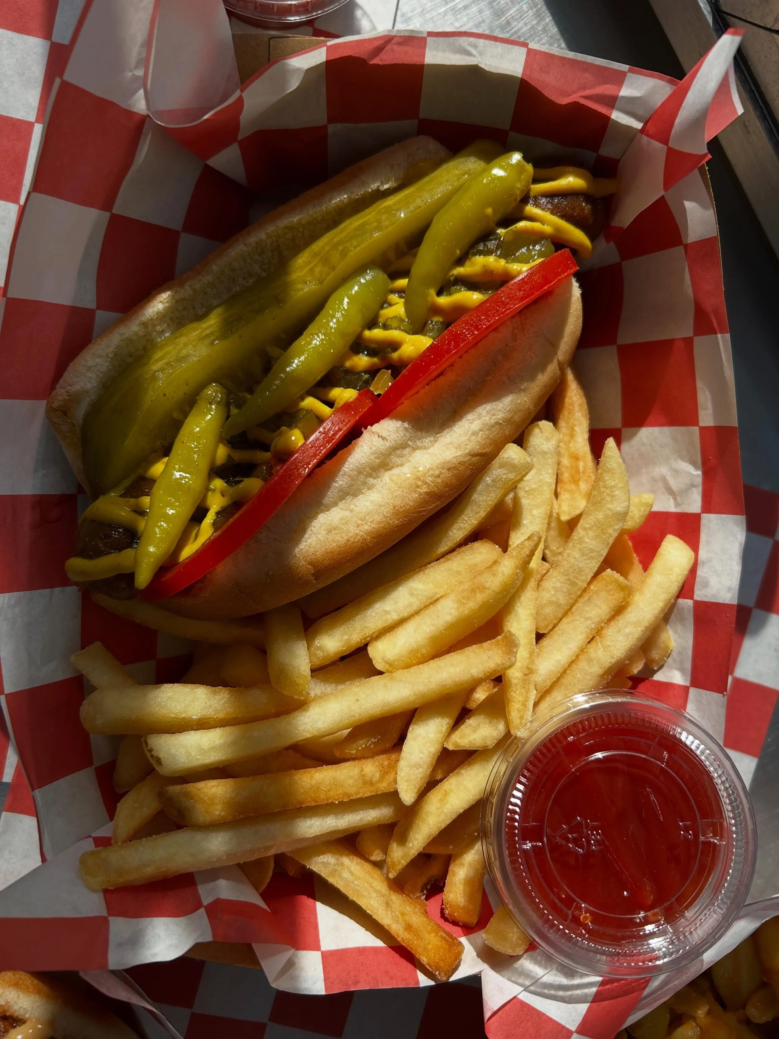 Good Morning Toledo! We will be set up for lunch today at Key Bank in Point Place from 12-3pm. 5037 Suder Ave. Come grab your favorite dog or the weekly special, Buffalo Cauliflower Wings!  #vegantoledo #pointplace #419eats #foodtruckfriday #plantbas