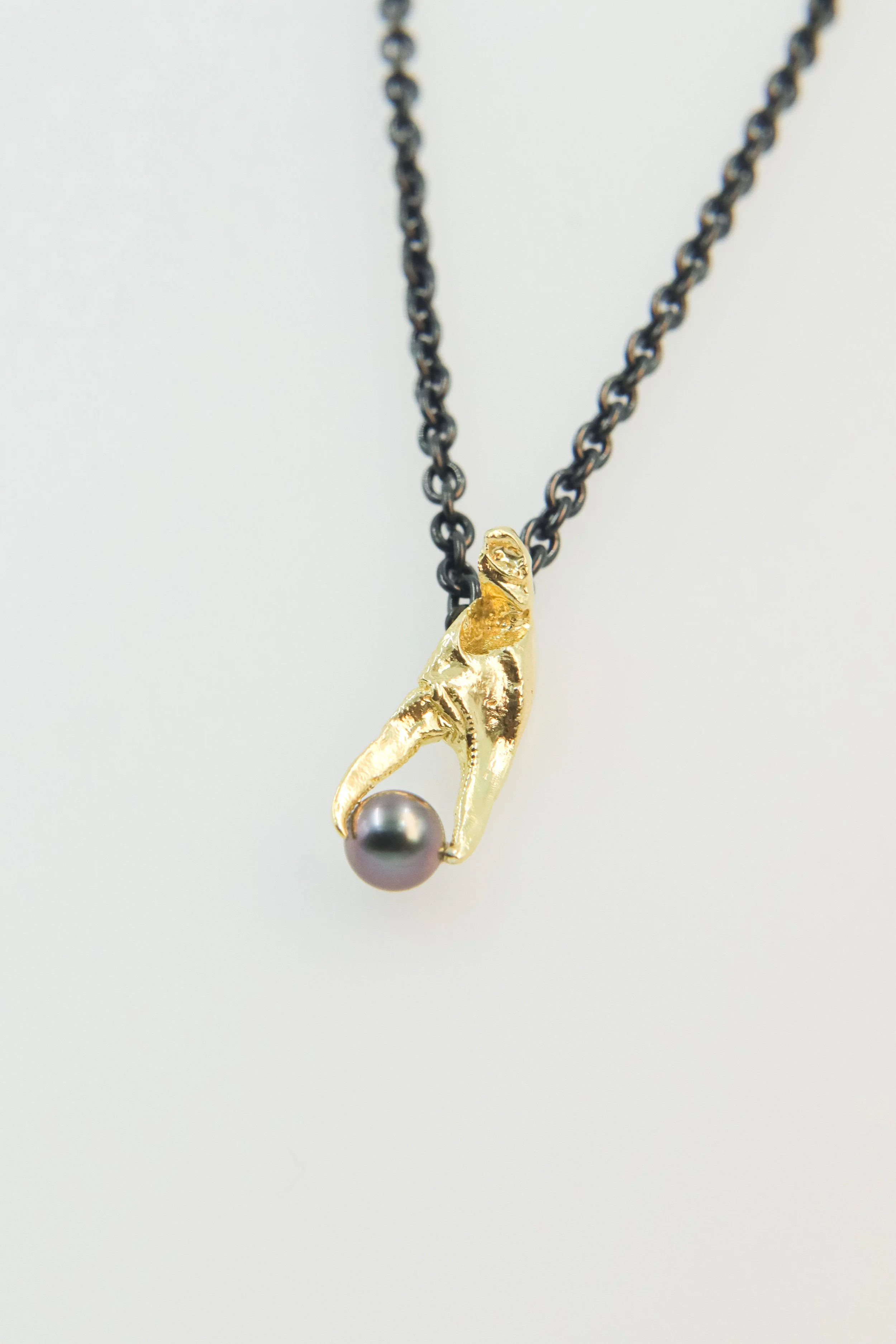 Tenaza con Perla negra Tahiti Pendant