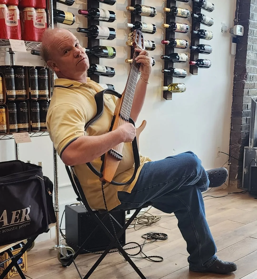 Live music at the Manette Wine Bar: Glenn Lysack