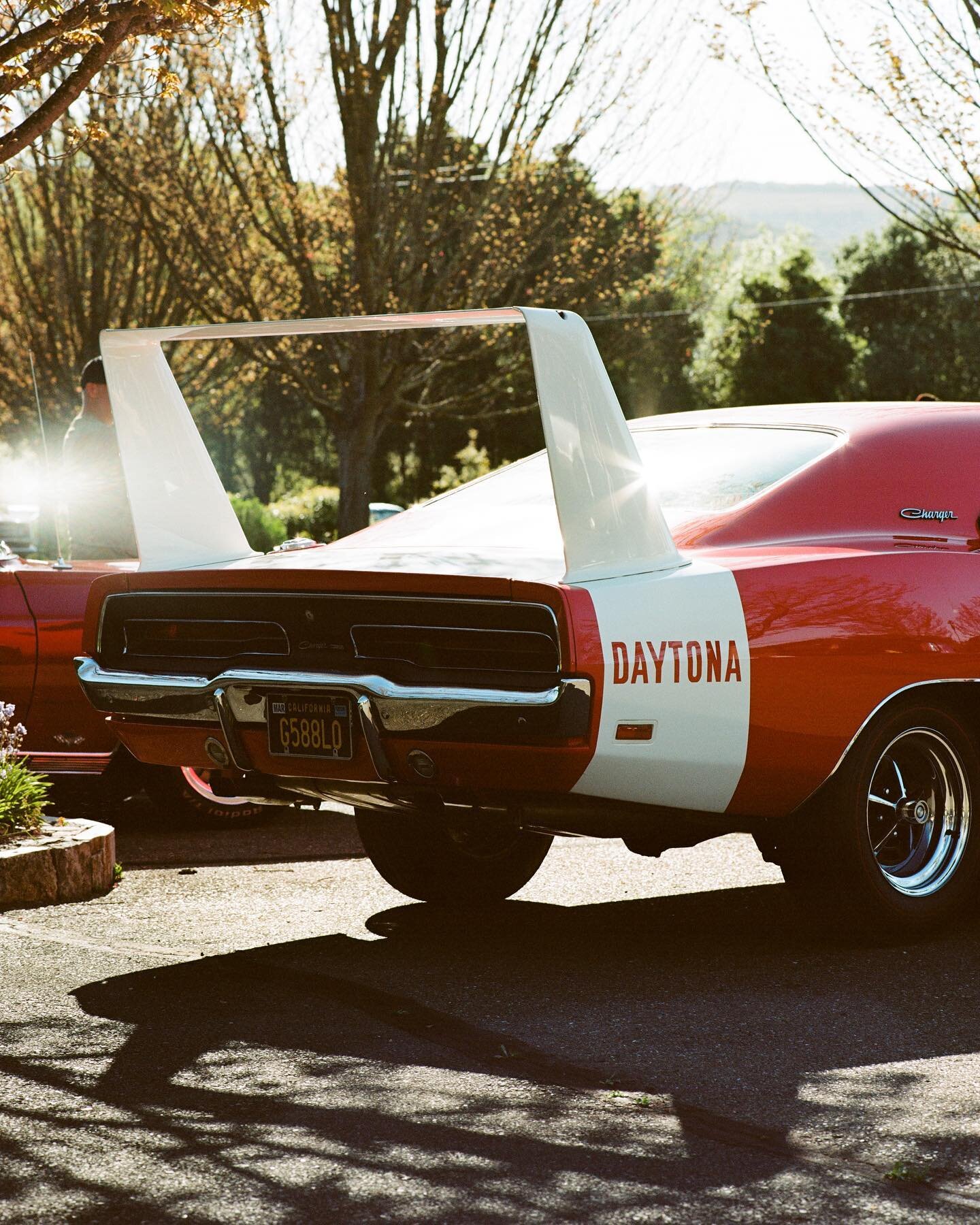 CARS ON FILM: some photos from last Saturday&rsquo;s Chrome in the Canyons, courtesy @gregoryveizades, shot on old-school film.

As always, peruse and/or purchase downloads or prints at:
bcr.pic-time.com

-BCR HQ
#breakfastclubrally #donebynoon

&mda