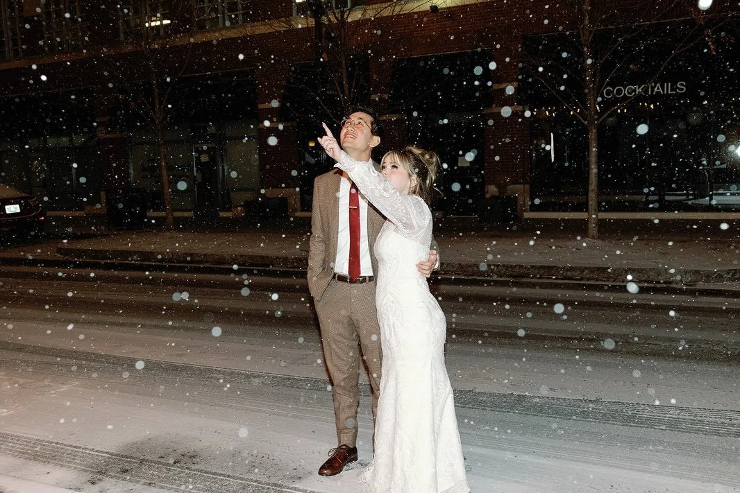 Me trying to convince everyone to get married in January / February 👀🙂&zwj;↕️❄️ 

Winter weddings are so dreamy to me! Natalie + Nick&rsquo;s January wedding will always be one of my favorites. It started snowing during their reception so we steppe