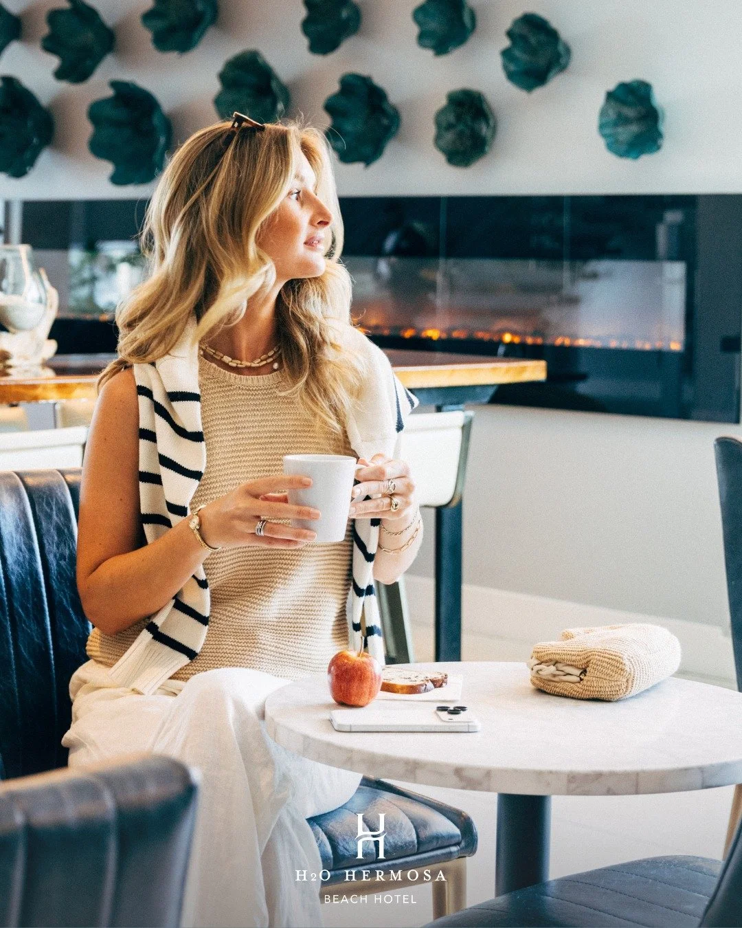 Breakfast in bed, in the lobby, or by the beach? With our complimentary continental breakfast, the choice is always yours. 

➡️ Book your getaway today. Link in bio. 

#hermosabeach #discoverla #visitlosangeles #southbay #beachlife
