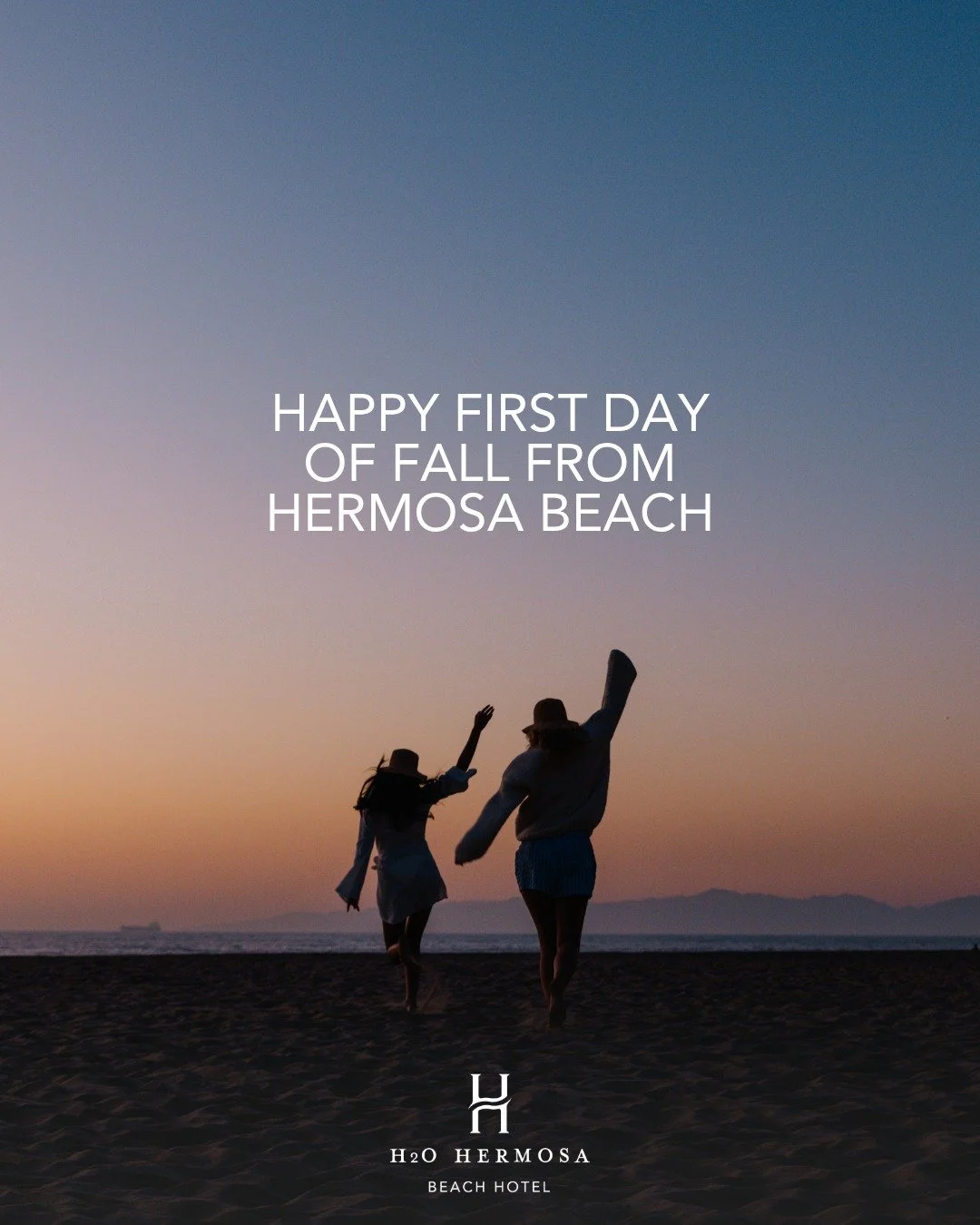 Happy First Day of Fall! 🍂 Ring in the new season with a well-deserved stay by the ocean. 

It's still warm and sunny here in Southern California. All that's missing? You.

➡️ Book your fall escape. Link in bio.

#hermosabeach #firstdayoffall #disco