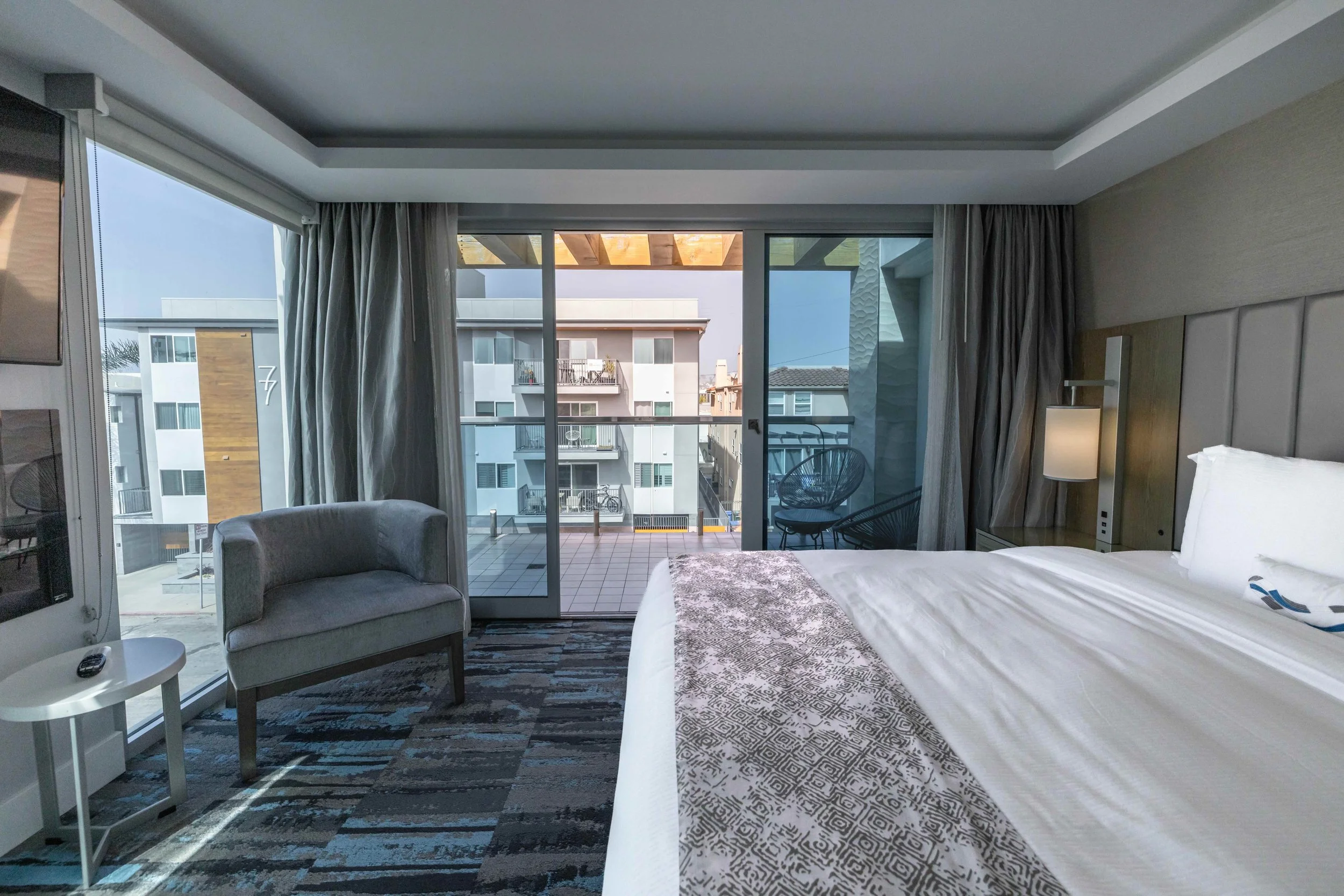 Executive-Suite_H2O-Hermosa-16.jpeg