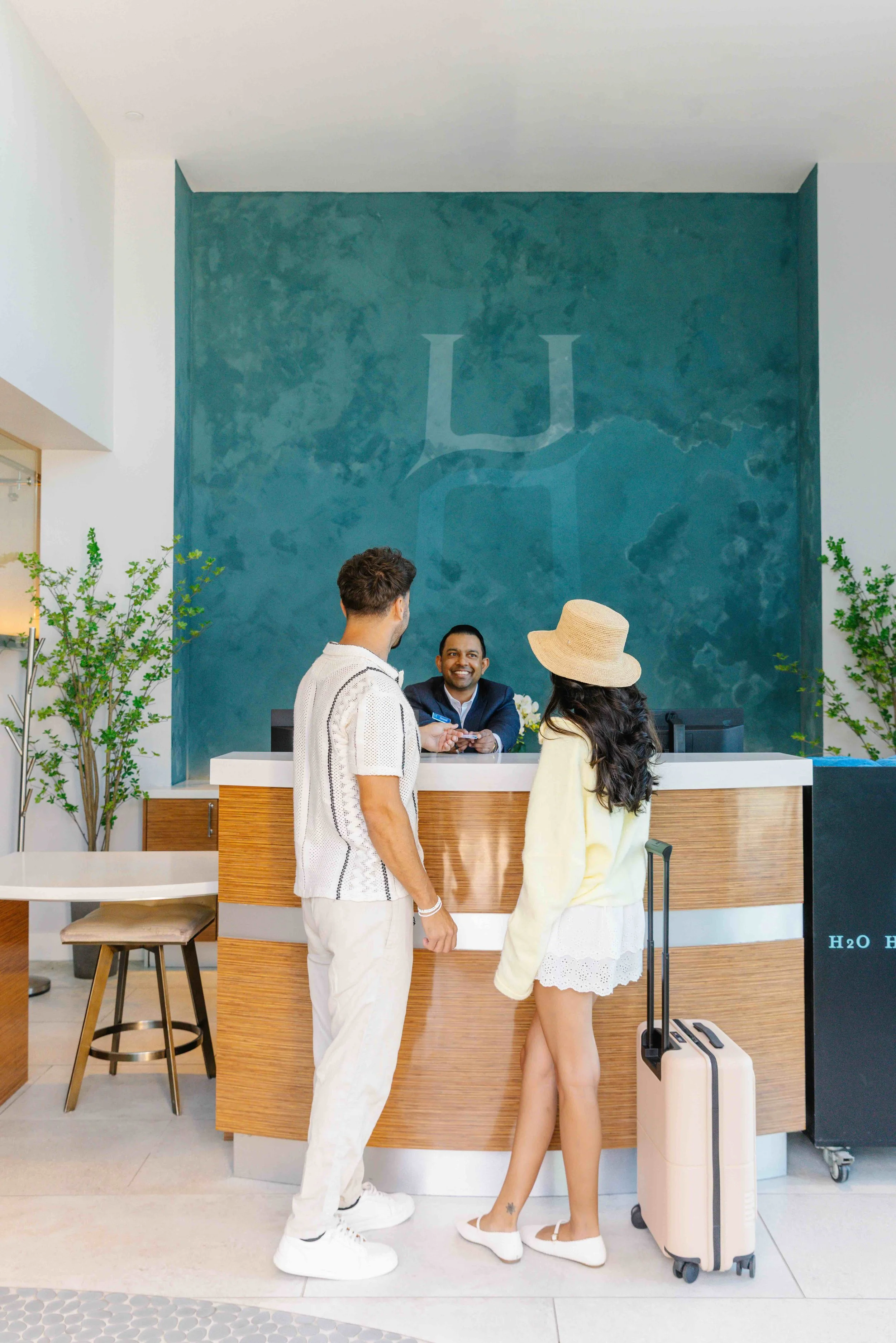 Lobby_H20-Hermosa-3.jpeg