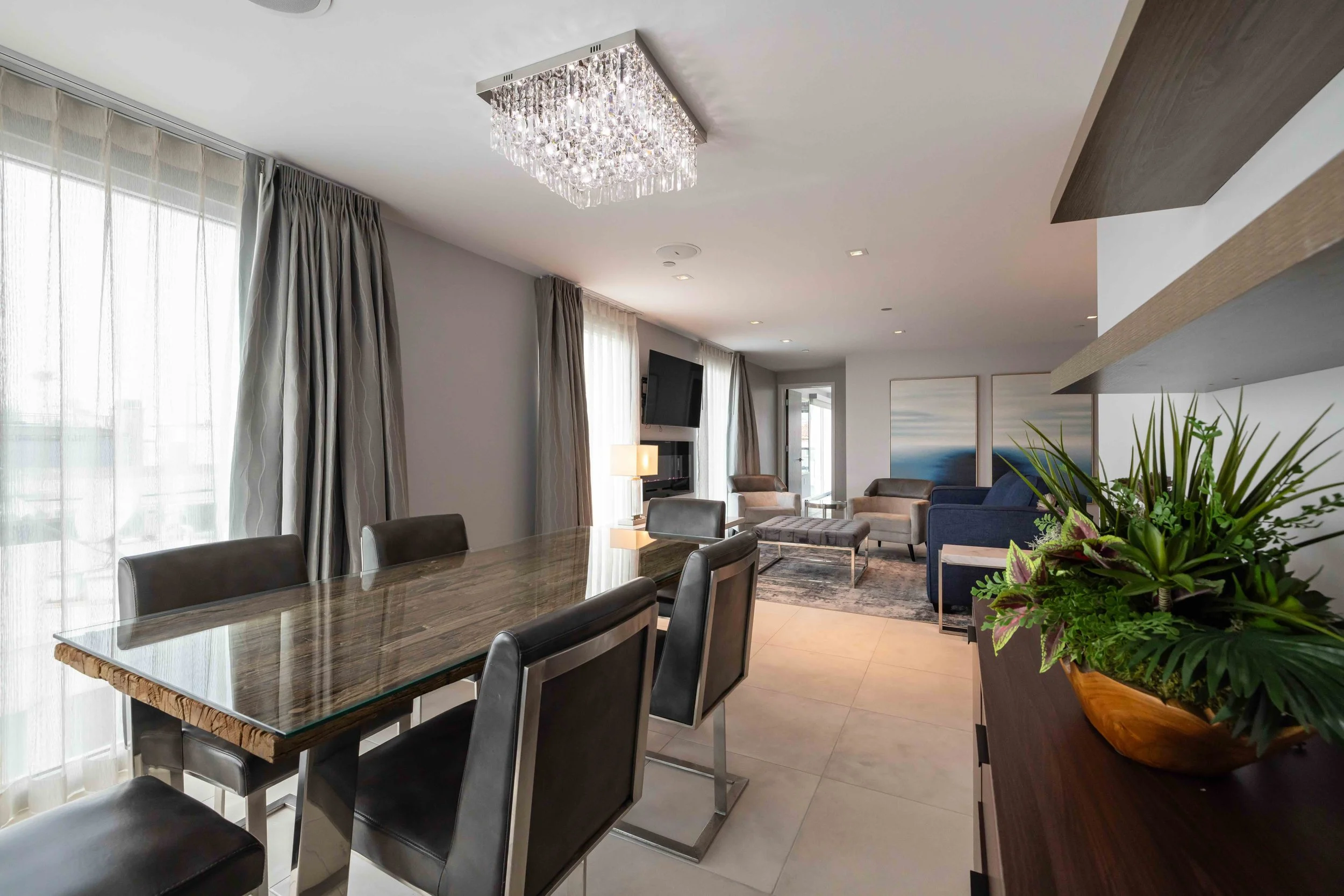 Executive-Suite_H2O-Hermosa-7.jpeg