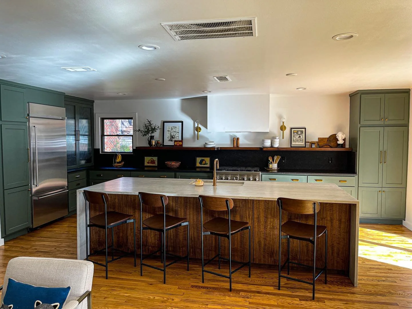 Preston Hollow Kitchen remodel unfortunately I don&rsquo;t have the before shots! 

#modernhome
&nbsp;#interiordesign&nbsp;#interior&nbsp;#design&nbsp;#homedecor&nbsp;#architecture&nbsp;#home&nbsp;#homedesign&nbsp;#moderndesign&nbsp;#interiors&nbsp;#