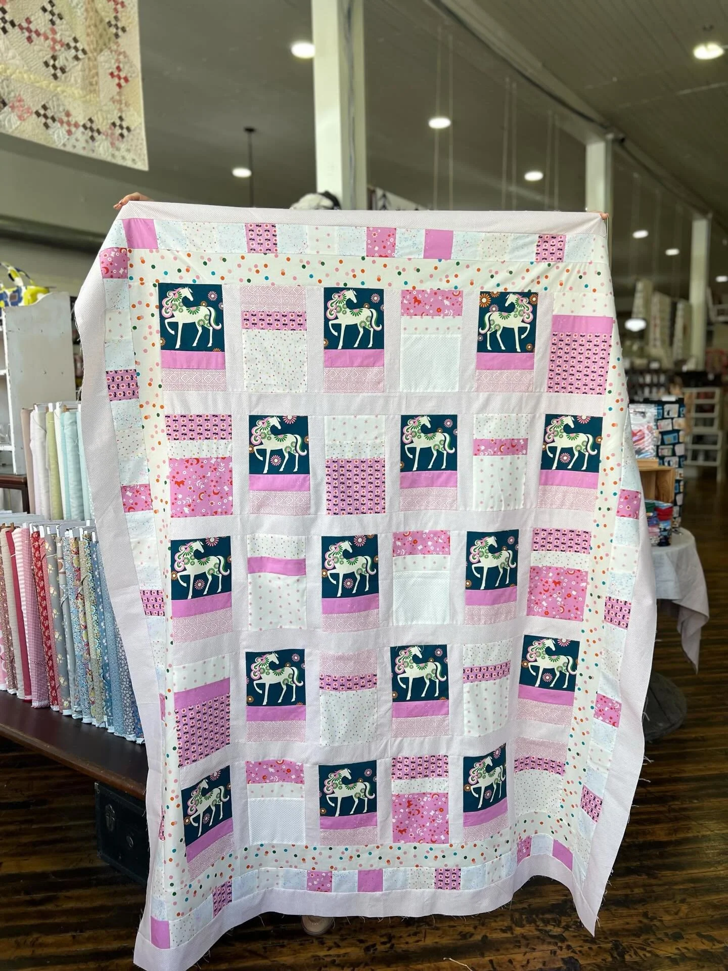 We had to share Yolanda's sweet quilt project! It's the Marquee quilt from the Fat Quarter Style book. 

She's picking her backing fabric today.... can't wait to see it quilted 🩷

#fatquarterstyle #fatquarters #downtowndrygoods #localquiltshop #down