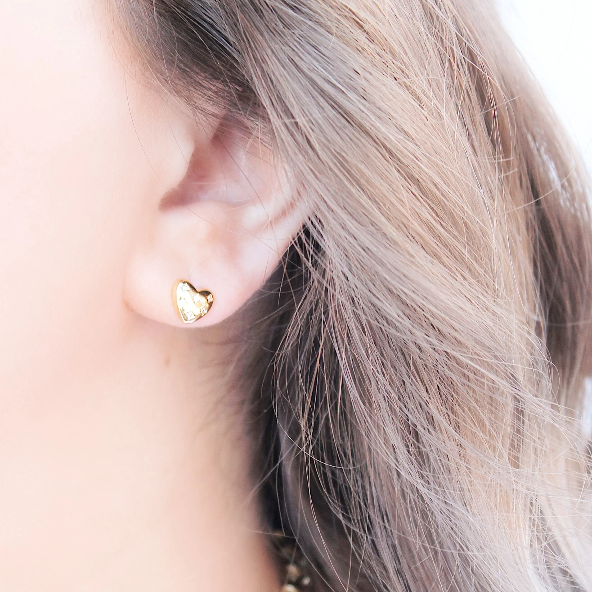 mini heart stud earrings.JPG