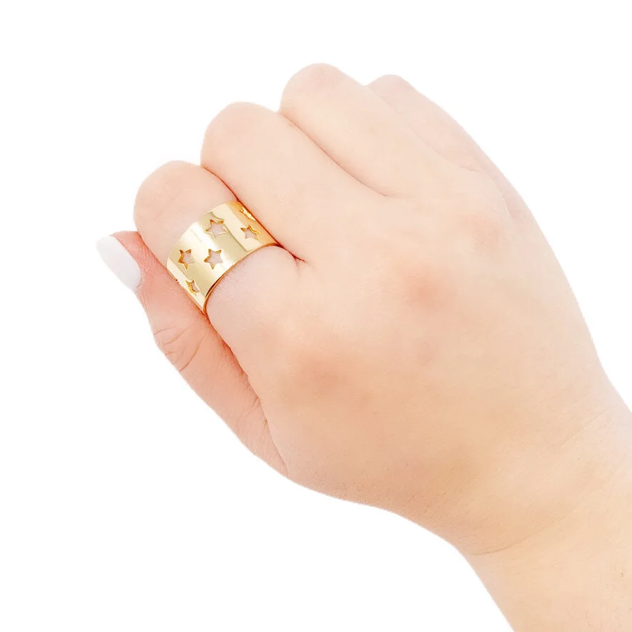 star cutout ringg.jpeg