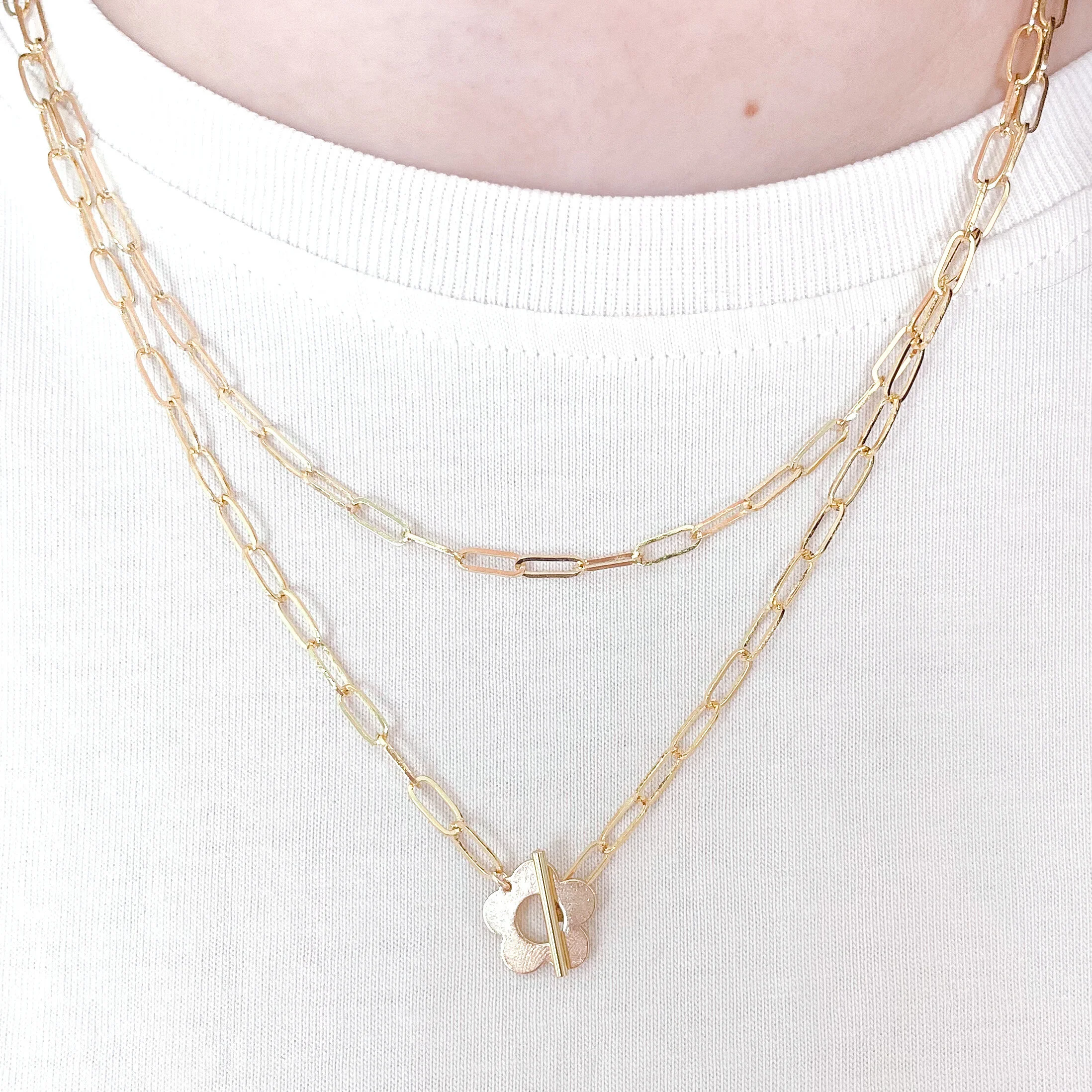 daisy toggle necklace.JPG