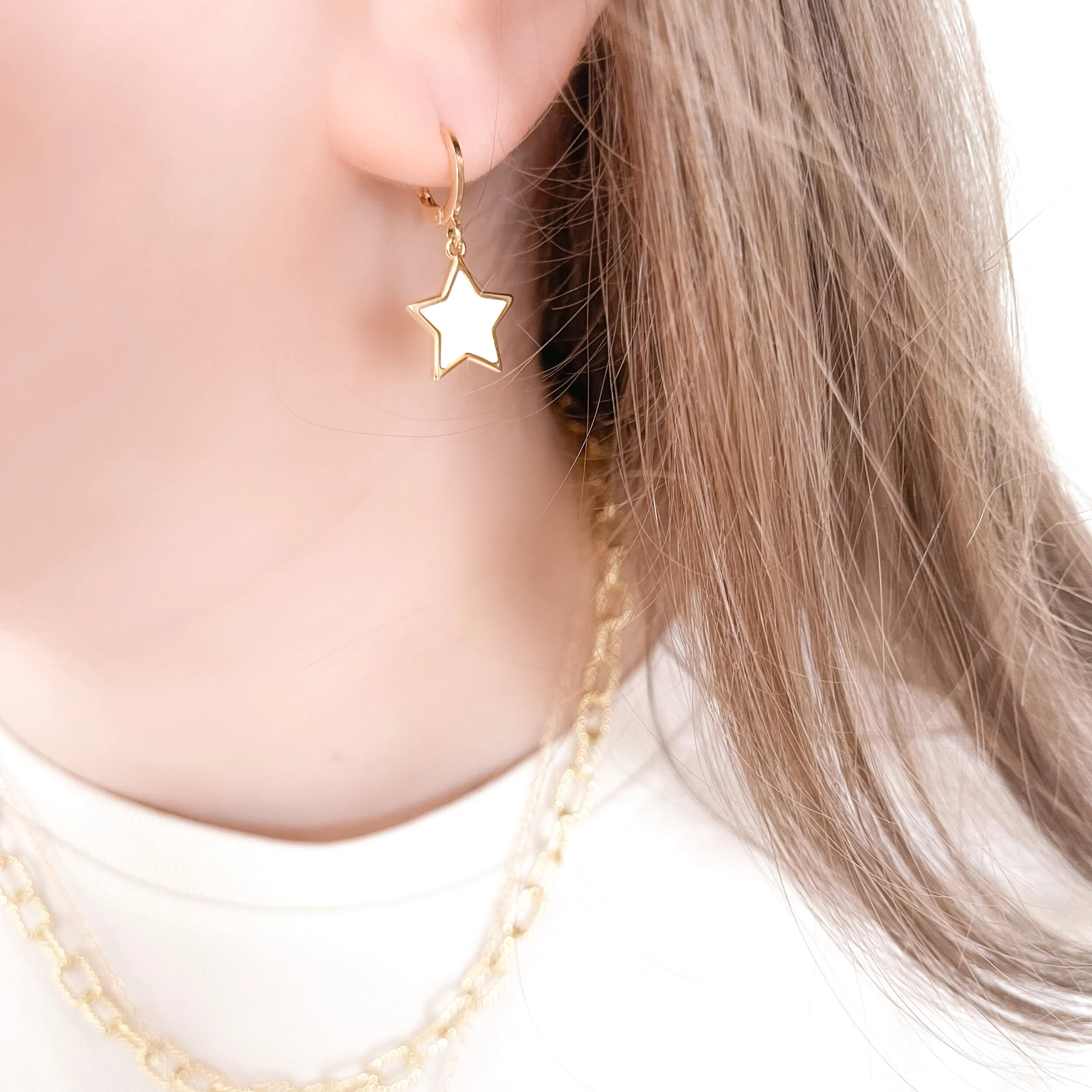 neon star huggies white.JPG