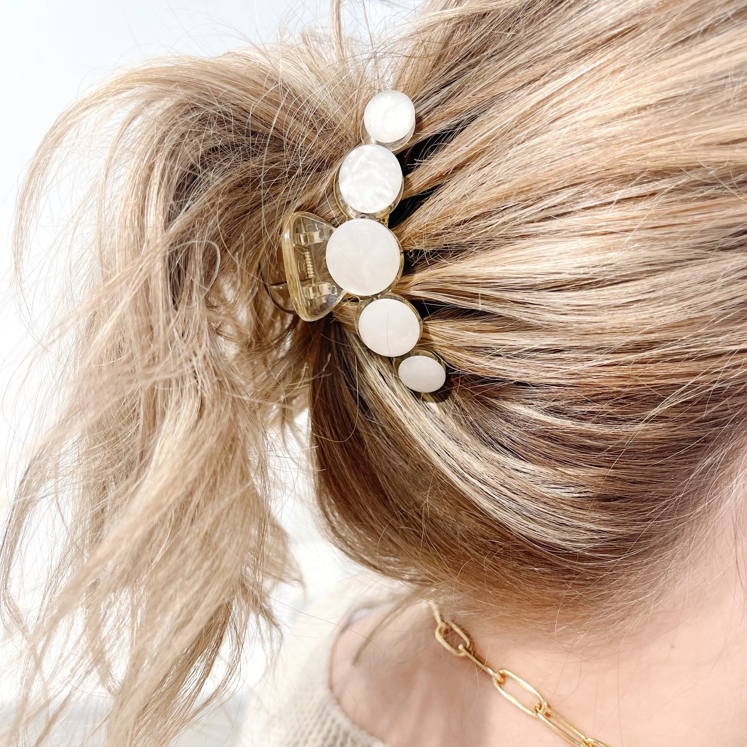 mother of pearl clip on.JPG