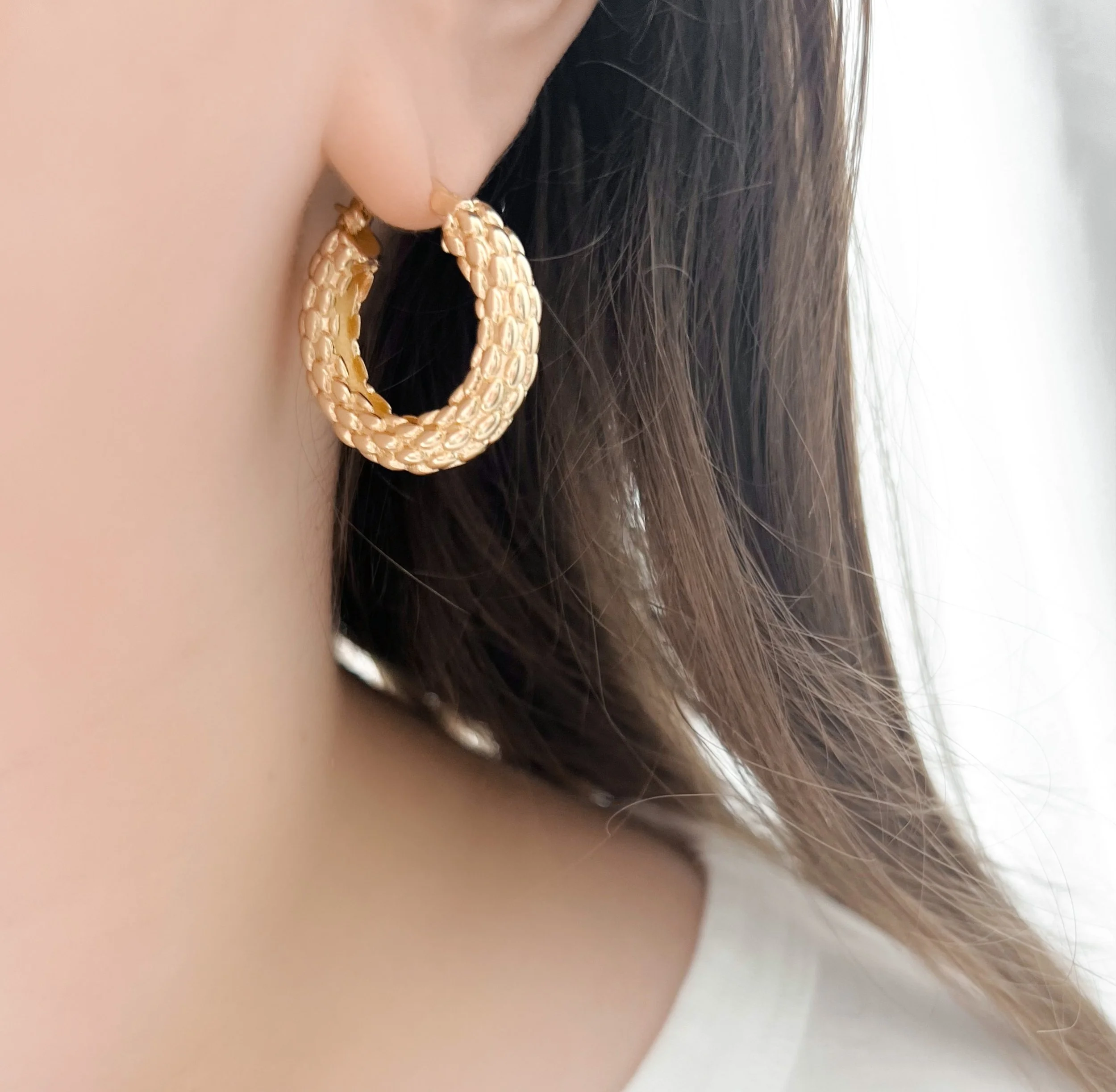 Spencer Hoops ON.JPG